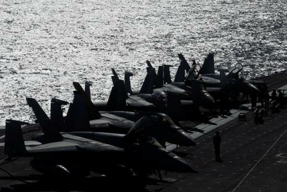 Fighter jets are seen on the deck of the USS Ronald Reagan in the South China Sea September 30, 2017. (Reuters Photo/Bobby Yip)
