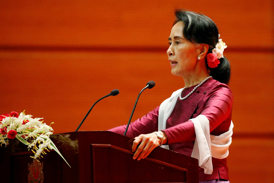 Aung San Suu Kyi has set out plans for a new humanitarian project to enable Myanmar's Rakhine State to emerge as a peaceful and developed region, which a close adviser said showed her determination to fix the country's refugee crisis.  (Reuters Photo/Soe Zeya Tun)
