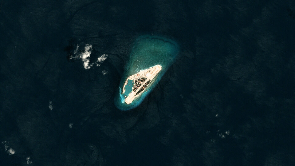 Satellite photo shows Vietnamese-controlled Spratly Island in the South China Sea October 7, 2017. (Reuters Photo/Planet Labs)