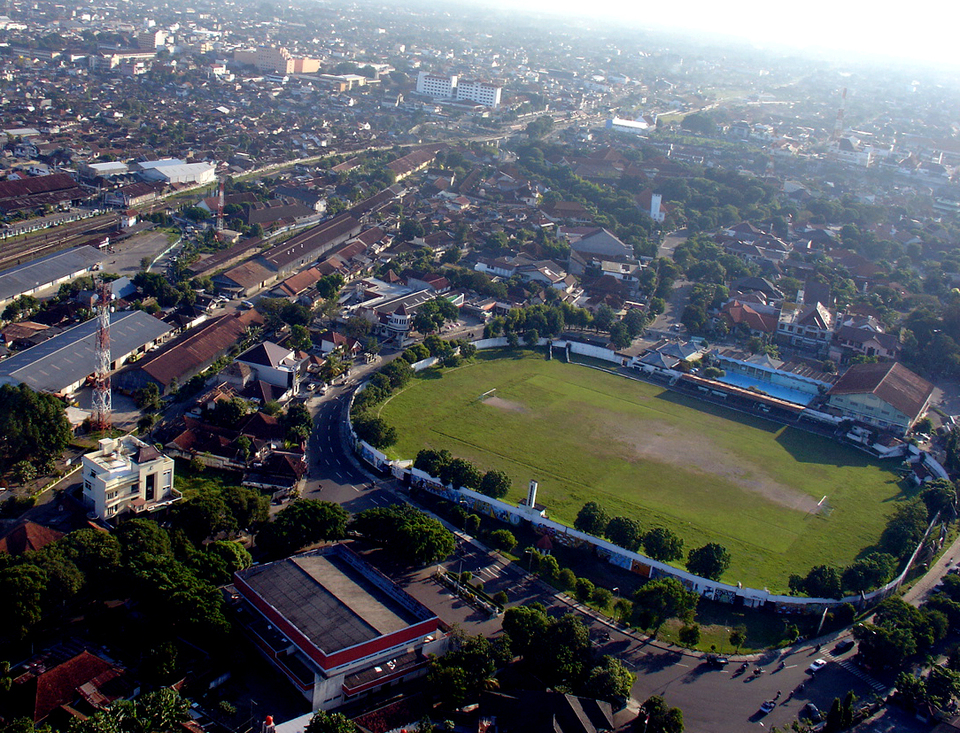 An aerial view of Kridosono Stadium in Yogyakarta, where a special service to observe the 500th anniversary of the start of the Protestant Reformation was scheduled to take place on Friday (20/10). (Photo courtesy of Wikimedia/el legowo)