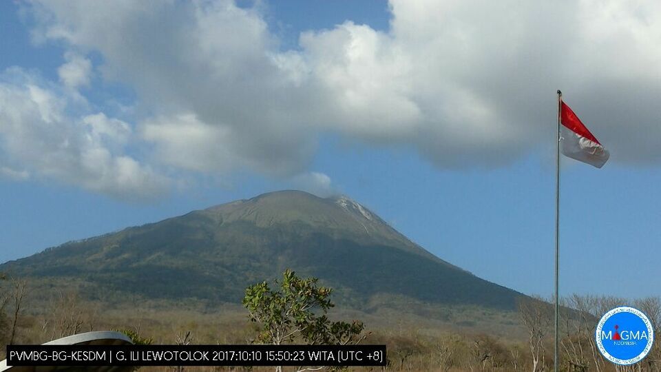 Mount Ile Lewotolok is located in the district of Lembata in East Nusa Tenggara. (Photo courtesy of the BNPB)