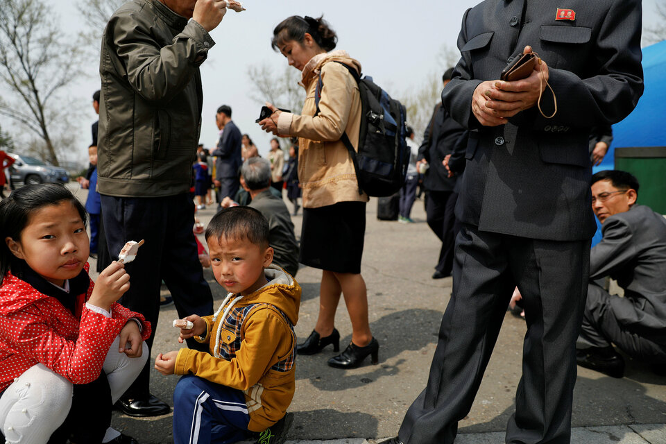 Japan is studying plans to cope with an influx of perhaps tens of thousands of North Korean evacuees if a military or other crisis breaks out on the peninsula, including ways to weed out spies and terrorists, a domestic newspaper said. (Reuters Photo/Damir Sagolj)