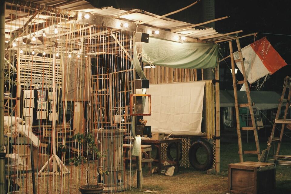 Paweł Althamer, Michał Mioduszewski and Jędrzej Rogoziński have built a ramshackle plywood space at the heart of Kota Tua in West Jakarta to create a 'free art' room for egalitarian social interaction. (Photo courtesy of George Ante)