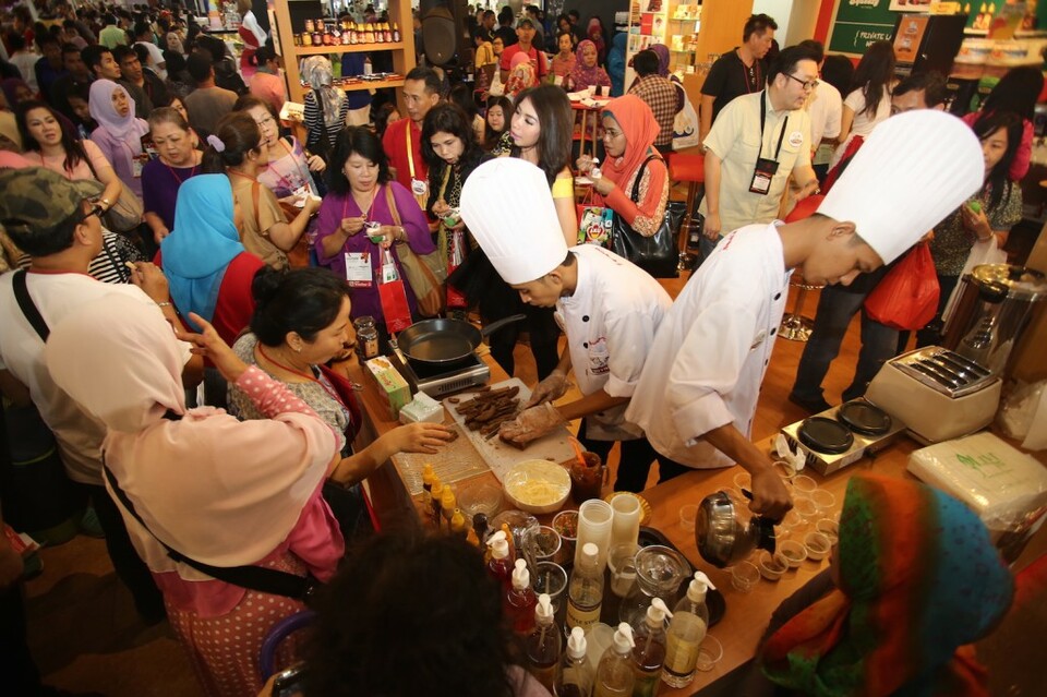 SIALInterfood 2017, an international food and beverage exhibition, officially opened at JIExpo in Kemayoran, North Jakarta, on Wednesday (22/11). (Photo courtesy of SIALInterfood)
