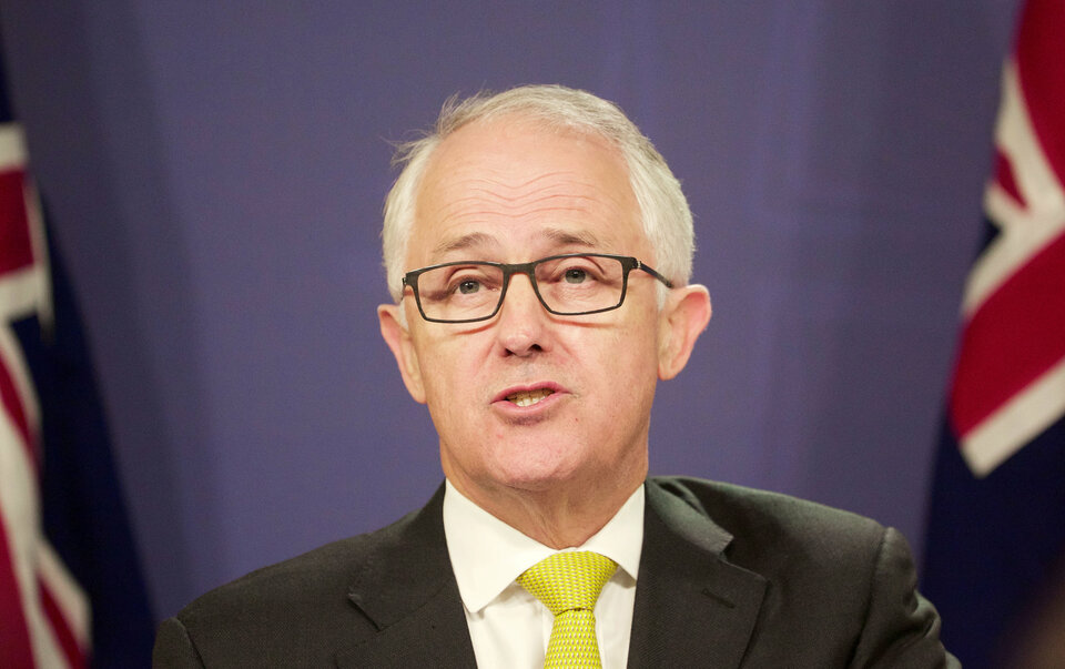Australian Prime Minister Malcolm Turnbull on Tuesday (19/12) named a new attorney general and promoted two junior lawmakers from rural Queensland state to his cabinet in a reshuffle he hopes will bolster his flagging popularity.  (Reuters Photo/AAP)