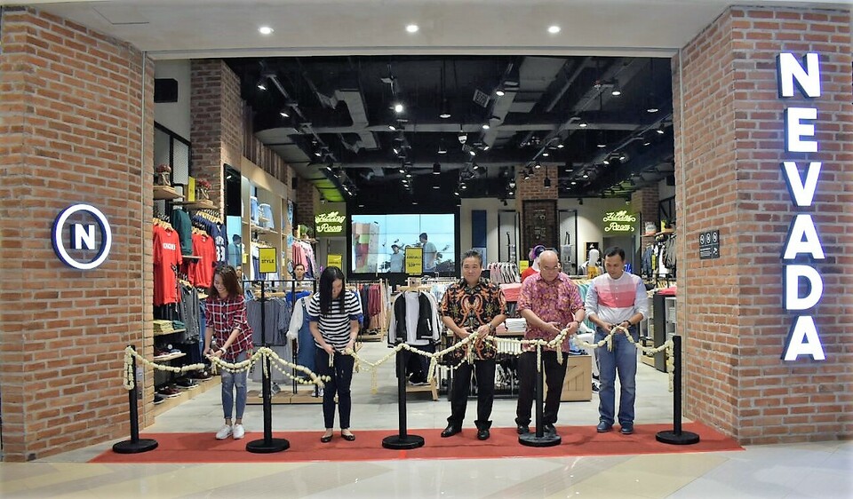 Matahari Department Store opened a new Nevada store at Pakuwon Mall in Surabaya, East Java, on Friday (15/12). (Photo courtesy of Matahari)
