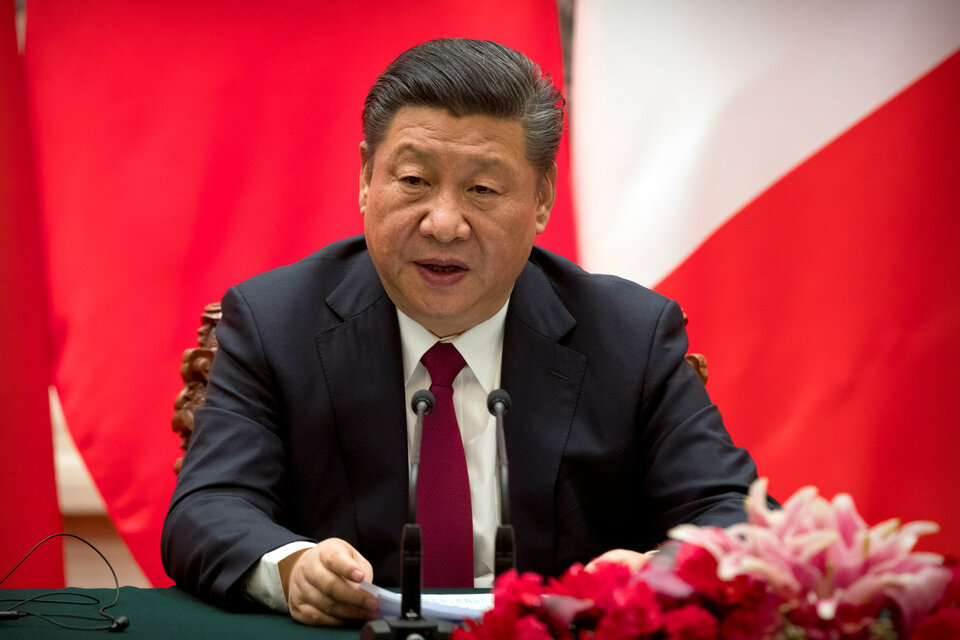 Chinese President Xi Jinping called on Thursday (11/01) for out-and-out implementation of central party policy and the total loyalty of officials, the state broadcaster reported, in speech on discipline and corruption broadcast across the country.  (Reuters Photo/Mark Schiefelbei)