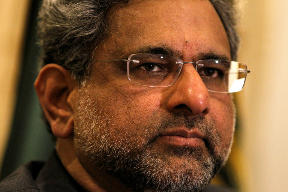 Pakistani Prime Minister Shahid Khaqan Abbasi said on Monday (22/01) that his government will push ahead with plans to seize control of charities run by an Islamist designated a terrorist by Washington, and warned the United States not to weaken Pakistan. (Reuters Photo/Caren Firouz)