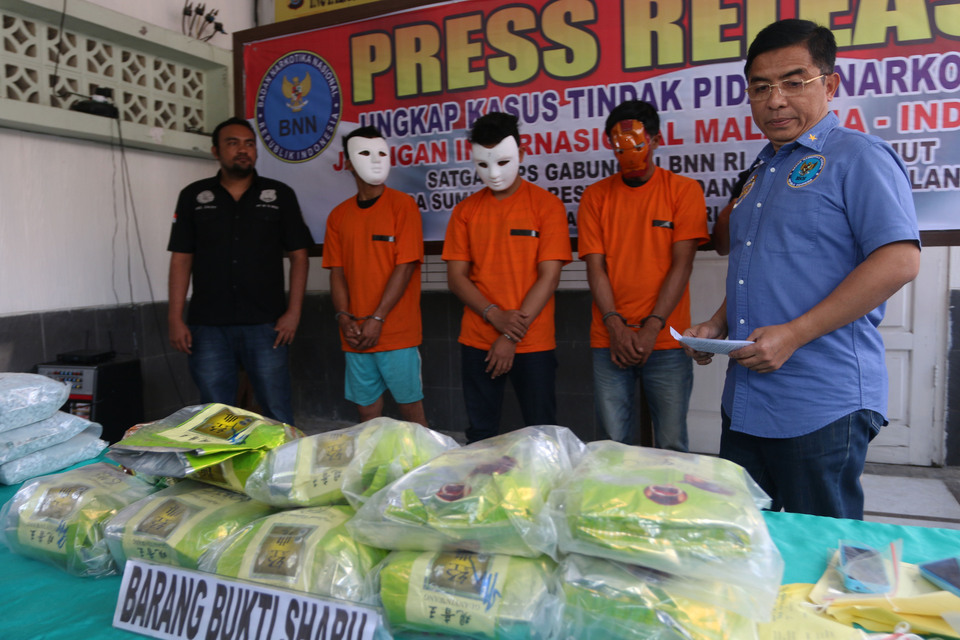 The National Narcotics Agency (BNN) and police have killed one and captured three suspected drug dealers during an operation in Aceh and North Sumatra. (Antara Photo/Irsan Mulyadi)