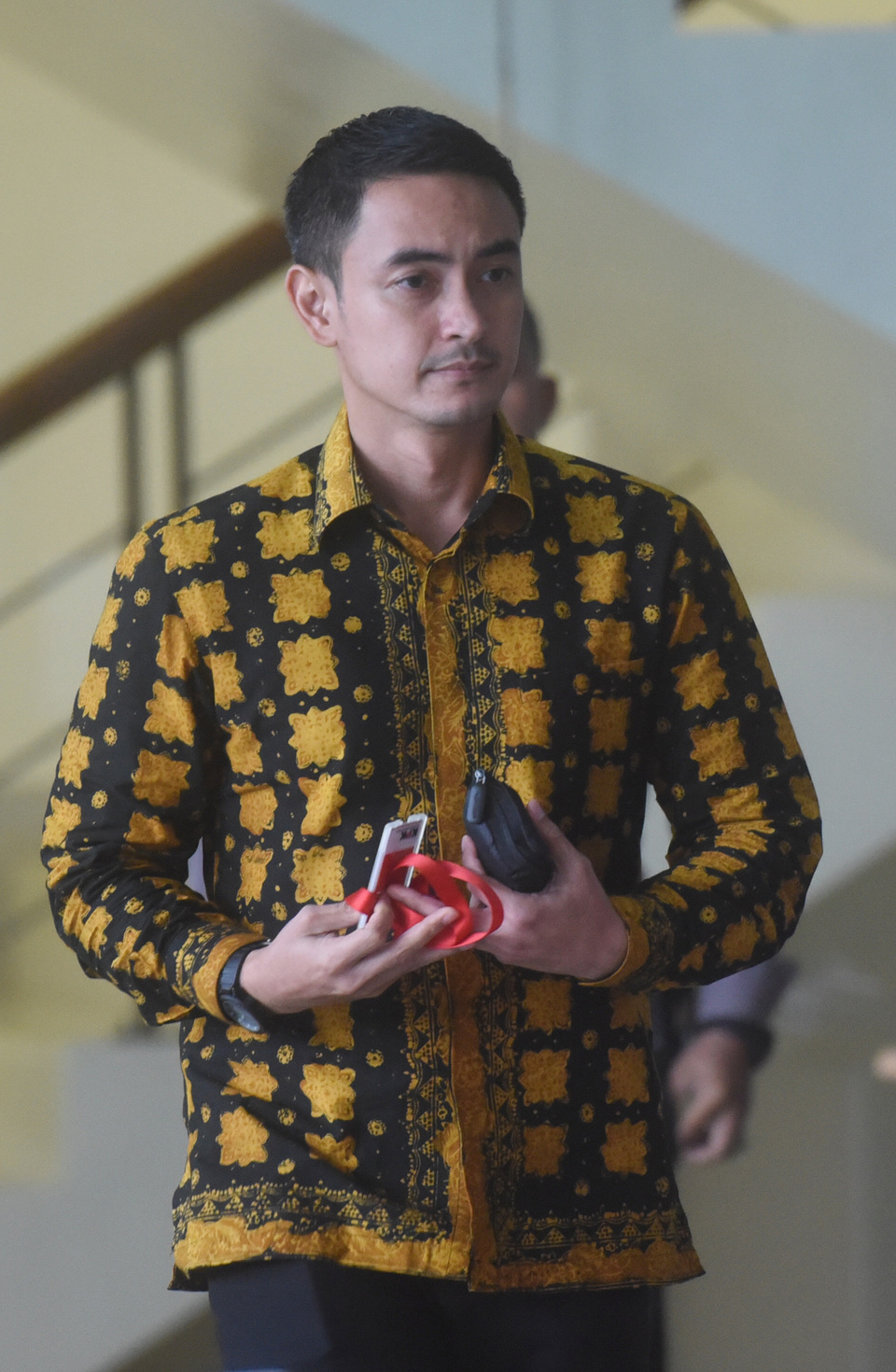  Corruption Eradication Commission, or KPK, on Friday (02/02) declared Jambi governor Zumi Zola as a suspect related with a bribery case, the agency’s commissioner announced. (ANTARA Photo/Akbar Nugroho Gumay)