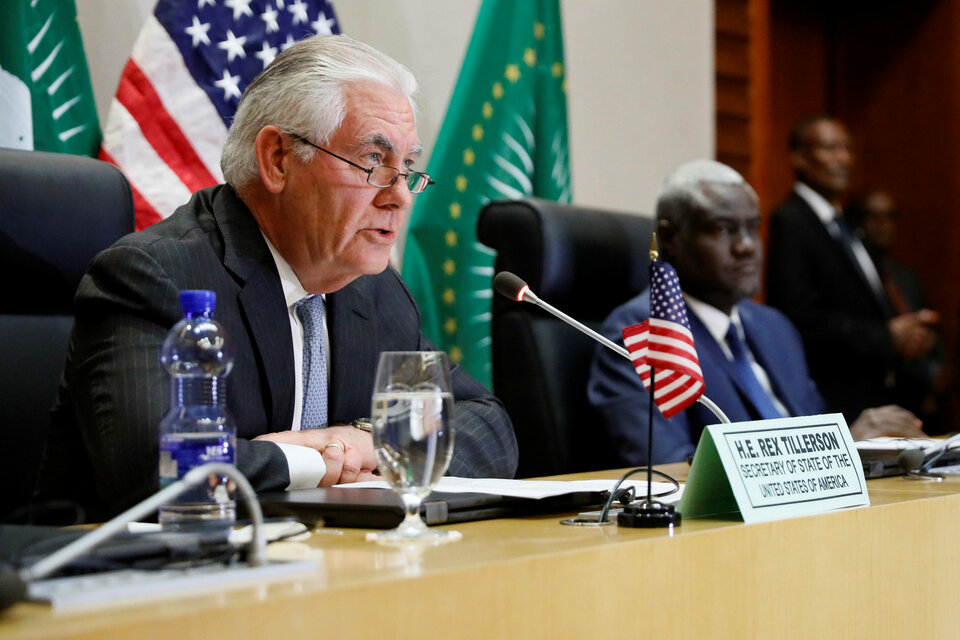 US Secretary of State Rex Tillerson speaks during a news conference with African Union (AU) Commission Chairman Moussa Faki of Chad, after their meeting at AU headquarters in Addis Ababa, Ethiopia, Thursday (08/03). (Reuters Photo/Jonathan Ernst)