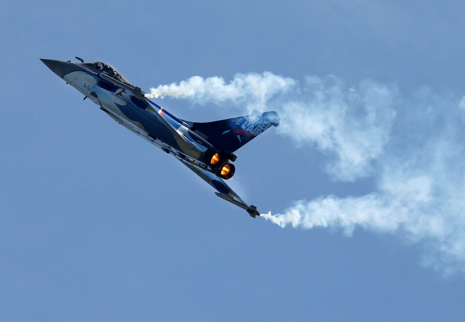 French fighter jet Rafale made by Dassault performs during the Breitling Airshow in Sion, Switzerland. (Reuters Photo/Denis Balibouse)