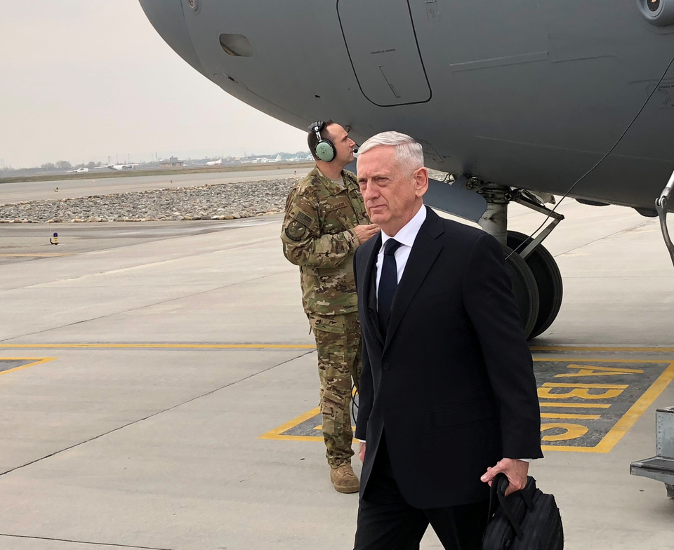 China's Defense Ministry said on Thursday (29/03) that it was coordinating with the United States on a possible visit to China by US Defense Secretary Jim Mattis, which would be the first such trip under US President Donald Trump's administration. (Reuters Photo/Phil Stewart)
