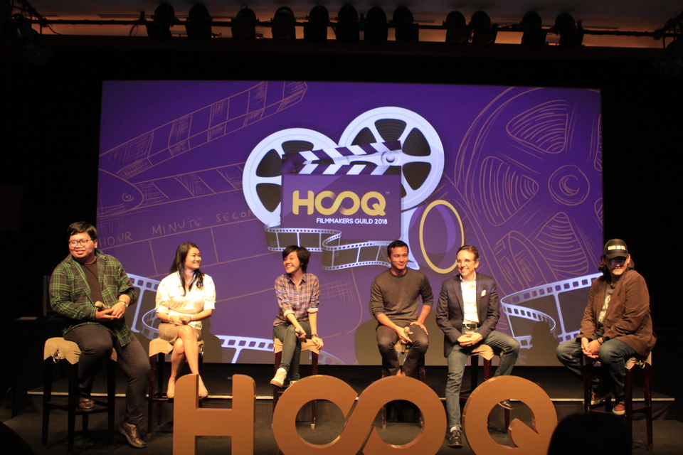 Left to right, 'Aliansi' director Muttaqiena Imaama, HOOQ Filmmakers Guild head Allison Chew, judges Mouly Surya and Nicholas Saputra, HOOQ chief executive Peter Bithos and 'Heaven and Hell' director Bobby Prabowo during a press conference and screening at XXI Lounge Plaza Senayan in Jakarta on Wednesday (14/03). (Photo courtesy of HOOQ)