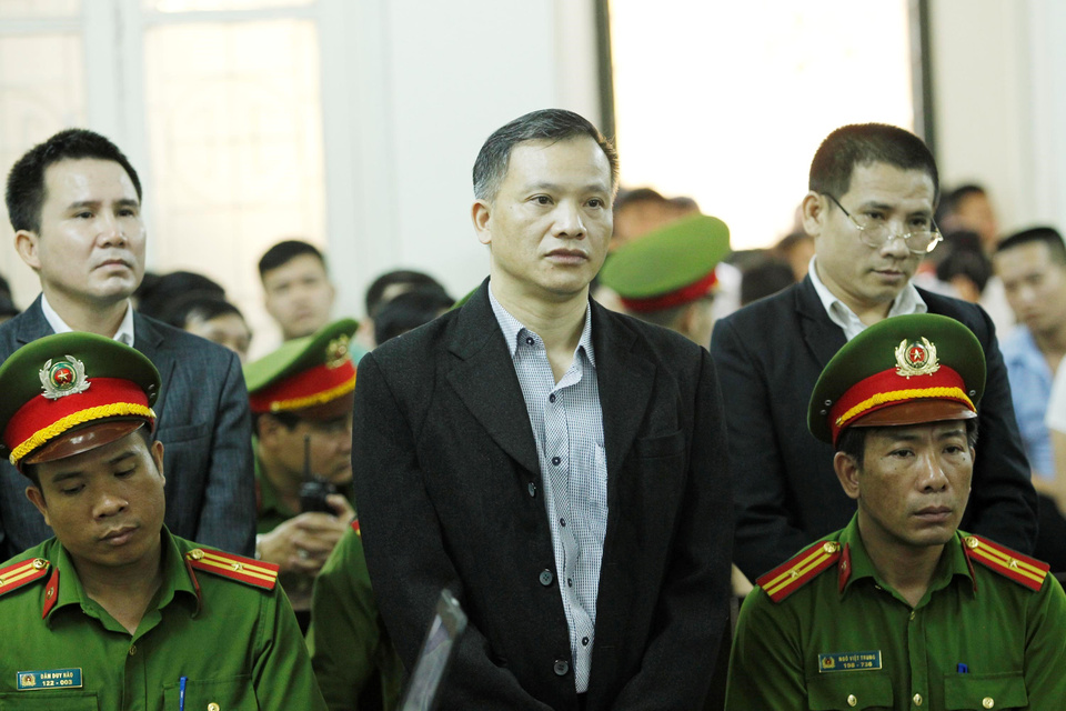 Vietnamese human rights lawyer and activist Nguyen Van Dai was jailed for 15 years on Thursday (05/04), his wife said, along with five other activists who were given prison terms of 7-12 years. (Reuters Photo/VNA)