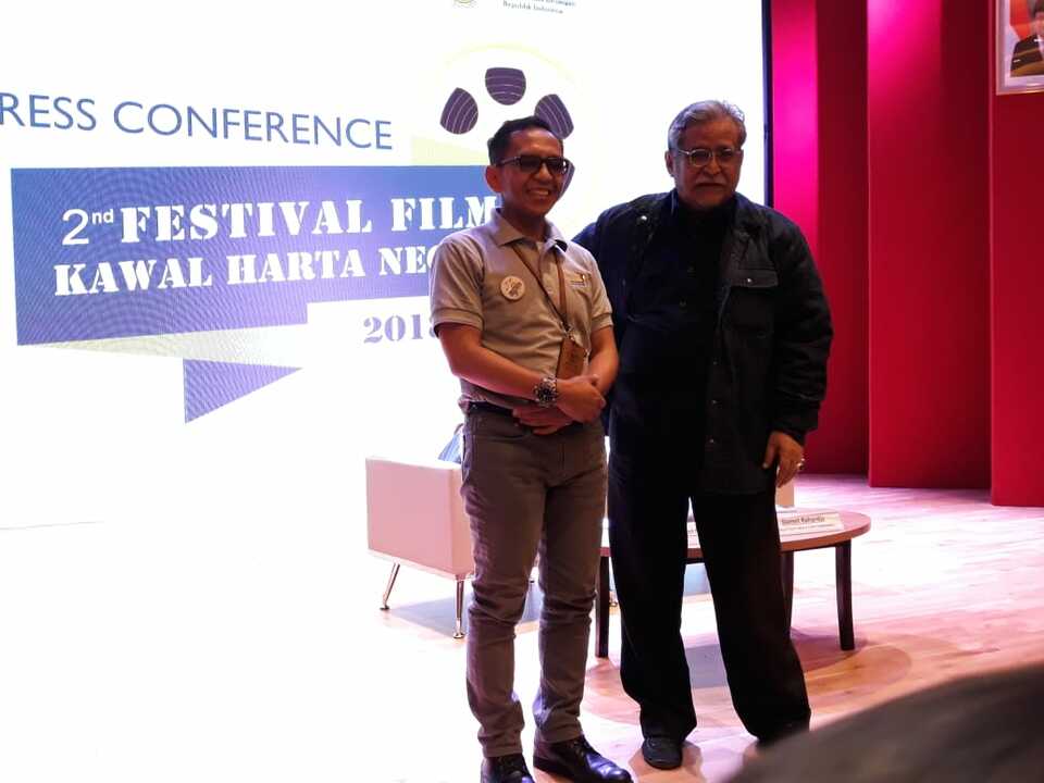 BPK'S international cooperation bureau head Yudi Ramdhan Budiman and senior actor and film director Slamet Rahardjo in Jakarta on Tuesday (24/04). (JG Photo/Diella Yasmine) 