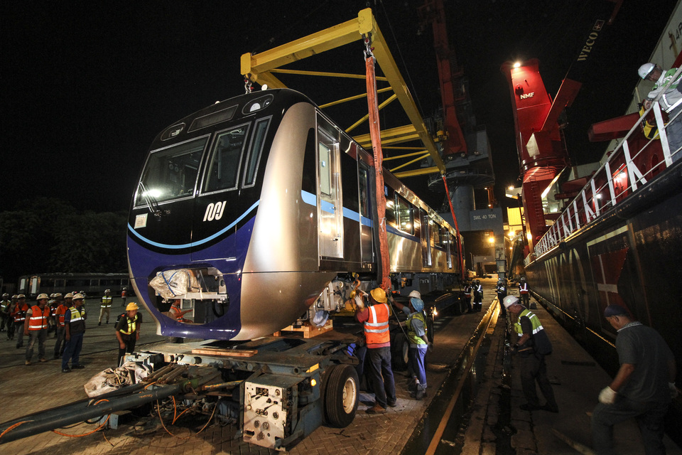 The second phase of the MRT will connect the Hotel Indonesia traffic circle in Central Jakarta with Kampung Bandan in North Jakarta through an 8.6-kilometer tunnel. (Antara Photo/Dhemas Reviyanto)