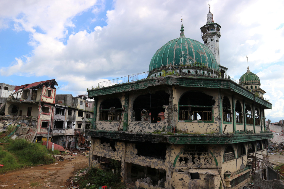 A bullet-riddled mosque is seen in Marawi, southern Philippines, on Tuesday (22/05). (Reuters Photo/Neil Jerome Morales)