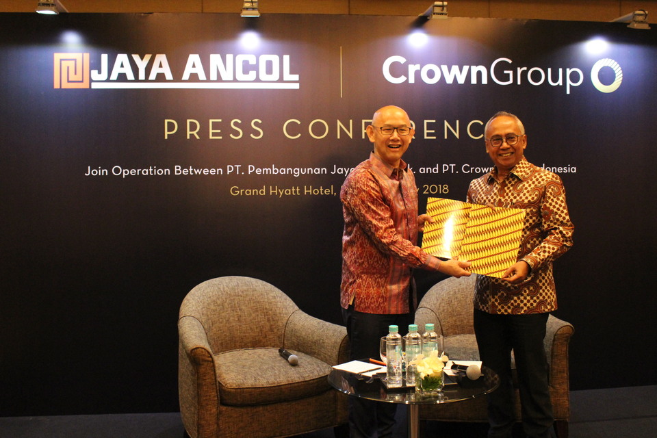 The Sydney-based Crown Group has joined forces with Pembangunan Jaya Ancol to develop a Rp 7 trillion ($500 million) waterfront apartment complex in North Jakarta. (Photo courtesy of Crown Group)