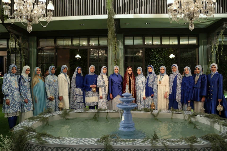 Models present Ivan Gunawan's new Ramadan collection. (Photo courtesy of Tim Muara Bagdja)