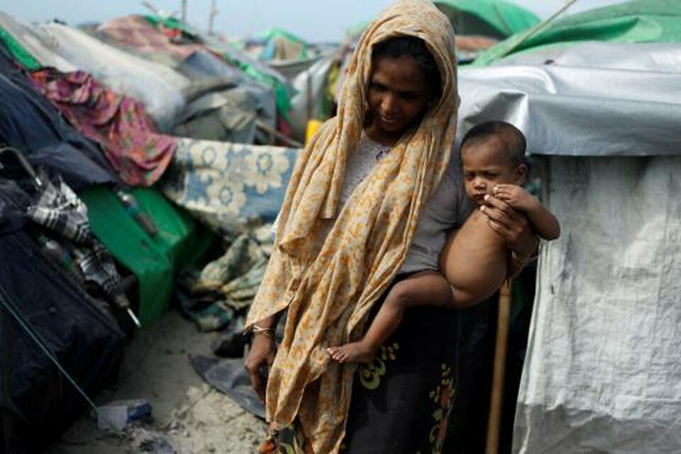 Around 60 babies a day are being born in vast refugee camps in Bangladesh, sheltering hundreds of thousands of mainly Rohingya Muslims who have fled Myanmar, the United Nations children's agency Unicef said on Wednesday (16/05).  (Reuters Photo/Wa Lone)