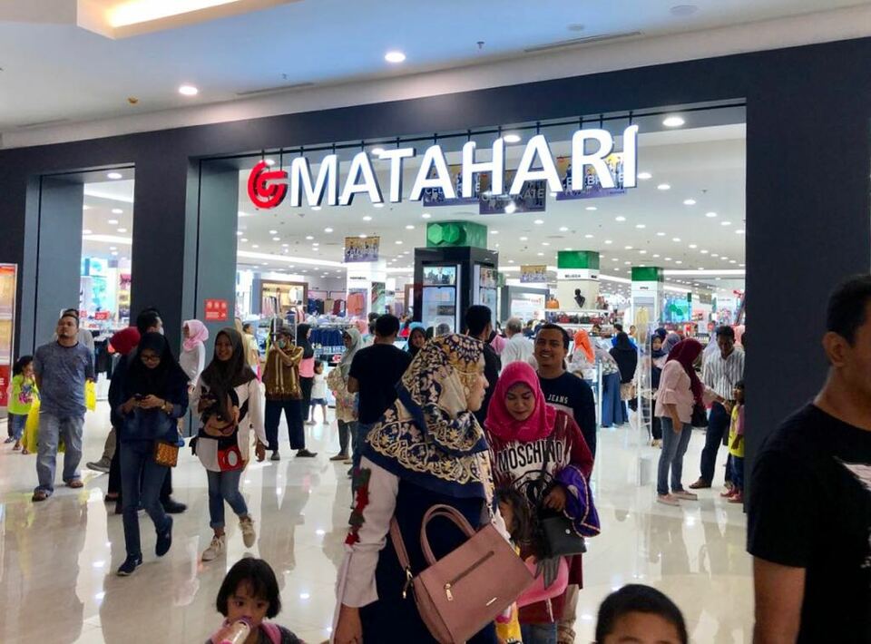 Matahari Department Store, one the largest retail chains in Indonesia, recorded gross profits of Rp 10.370 billion ($ 718.2 million) within the first quarter of 2018 a 3.5% increase from Rp 10.017 billion ($ 694.2 million). (Photo courtesy of Matahari)