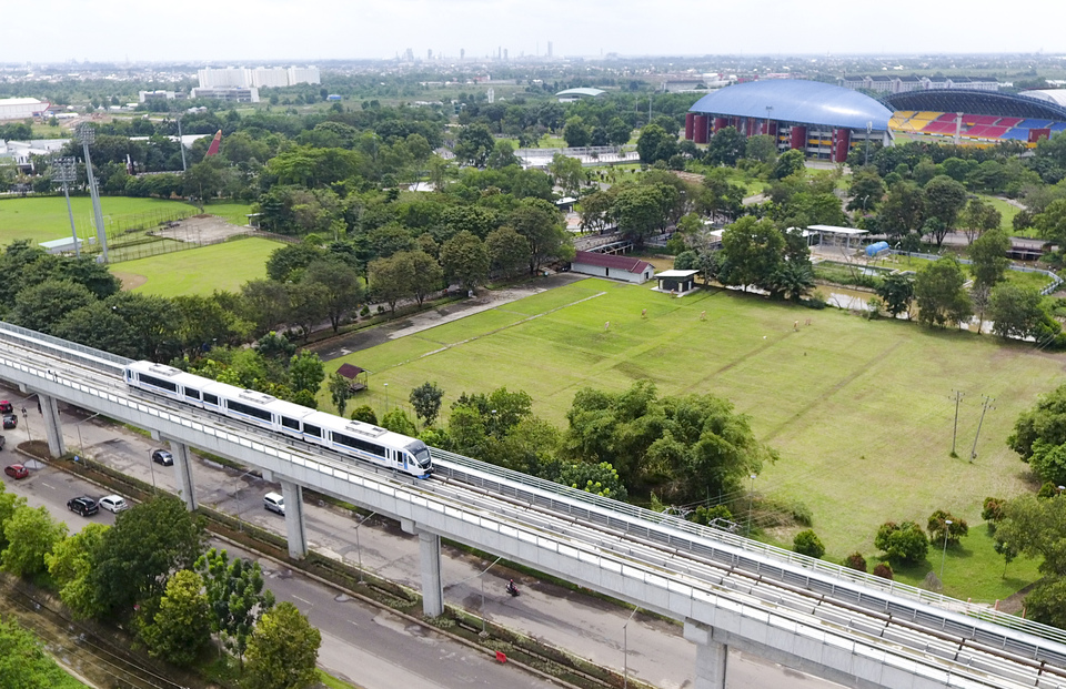 The Palembang light-rail project is tested on May 27. (Antara Photo/Nova Wahyudi)