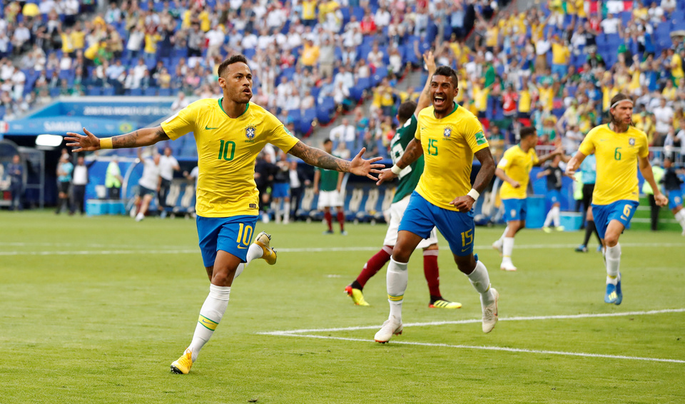 Neymar celebrates scoring Brazil's first goal in their 2018 FIFA World Cup match against Mexico in Samara, Russia, on Monday (02/07). (Reuters Photo/Carlos Garcia Rawlins)