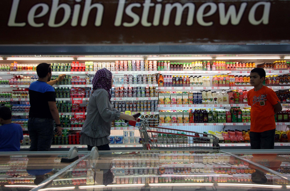 Indonesia is introducing a ban on marketing condensed milk as misleading advertisements contribute to the country's obesity problem among children. (ID Photo/Tino Oktaviano)