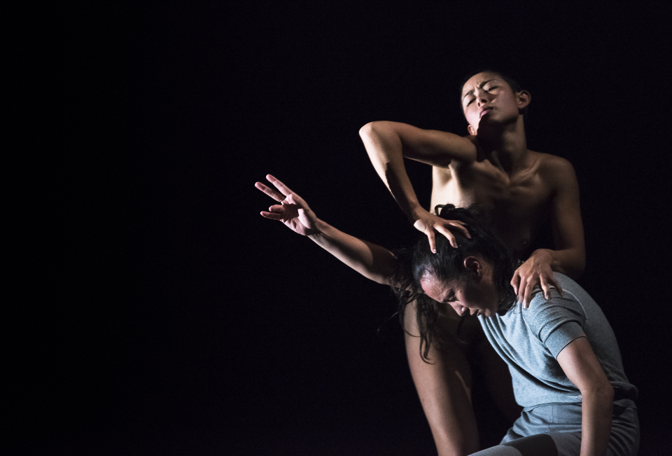 Dancers Lilian Steiner and Melanie Lane in 'Split,' a dance by Lucy Guerin under her Melbourne-based company Lucy Guerin Inc. (Photo courtesy of Lucy Guerin Inc)