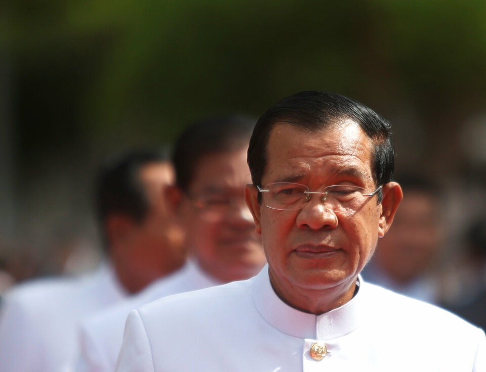Cambodia's Prime Minister Hun Sen attends the first plenary parliament session at the National Assembly in Phnom Penh, Wednesday (05/09). (Reuters Photo/Samrang Pring)