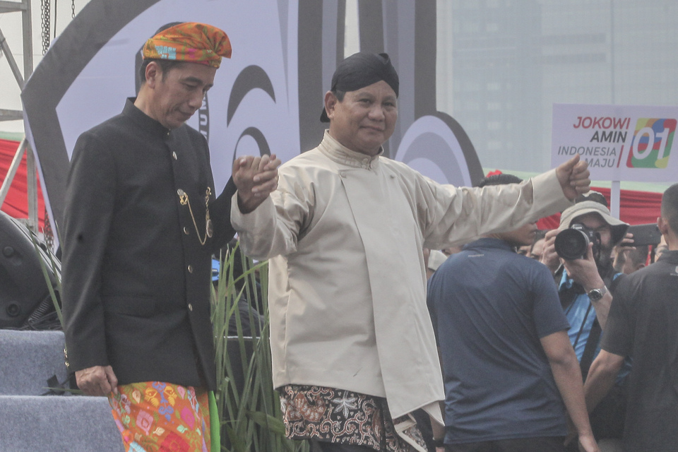 President Joko 'Jokowi' Widodo and Gerindra Party chairman Prabowo Subianto declared their commitments  on Sunday (23/09) to campaign peacefully for next year's presidential and legislative elections. (Antara Photo/Muhammad Adimaja)
