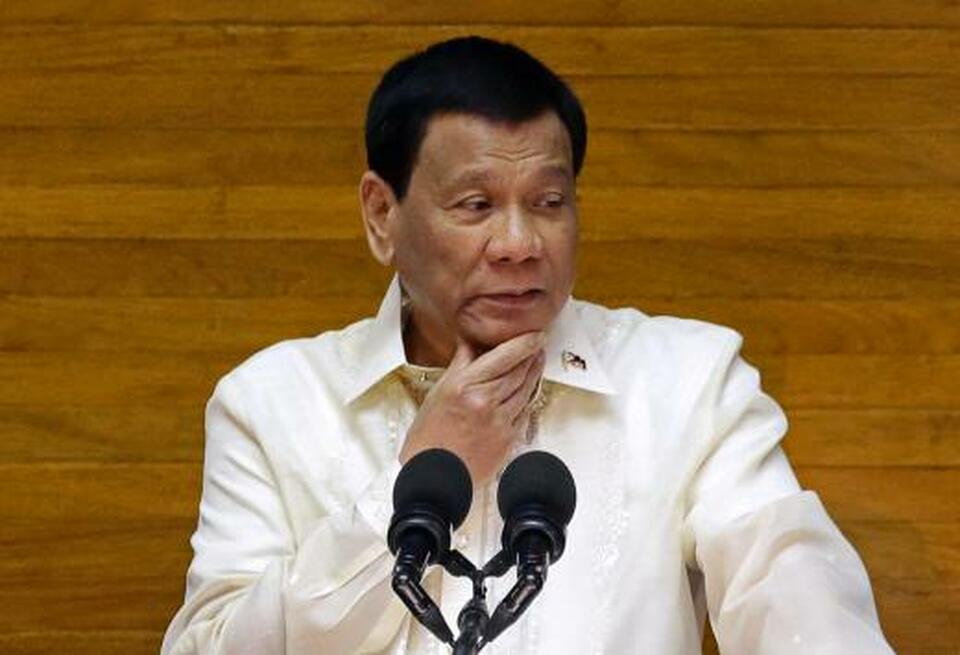 Philippine leader Rodrigo Duterte suffered the biggest ratings slump of his presidency in the third quarter, an independent pollster said on Tuesday (25/09), amid signs of public unease about rising inflation and the cost of staple foodgrain rice. (Reuters Photo/Czar Dancel)