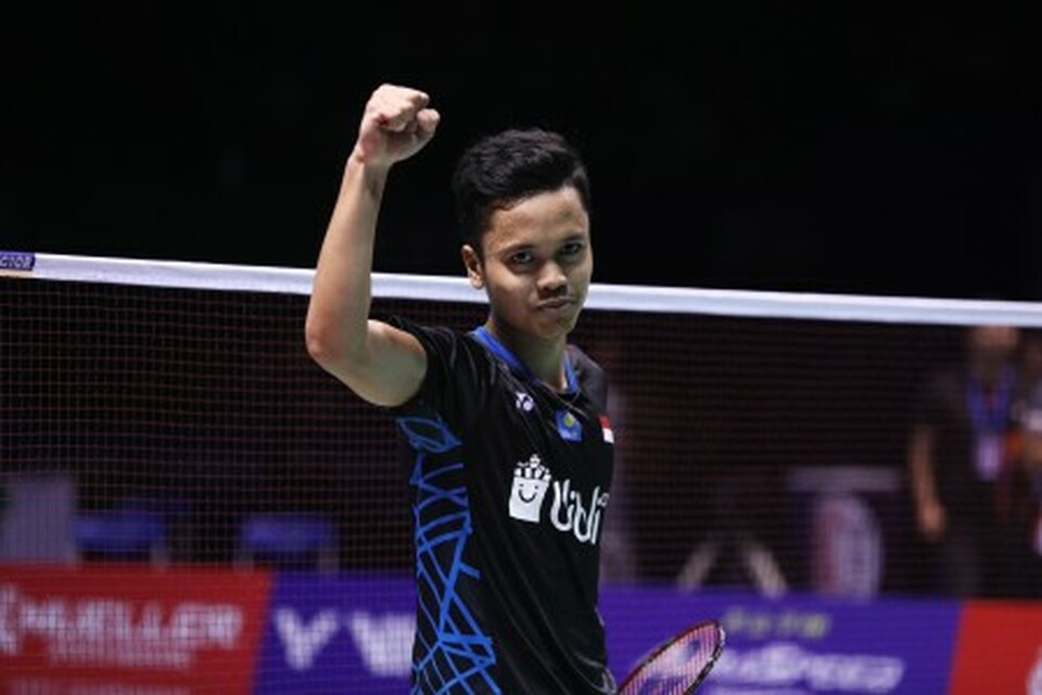 Anthony Sinisuka Ginting won the men's single event at the China Open in Changzhou, Jiangsuon Province, on Sunday (23/09) by defeating Kento Momota of Japan in straight sets 23-21 and 21-19. (Antara Photo/PBSI)