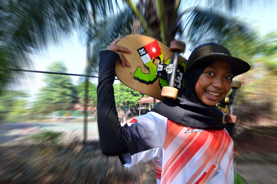 Twelve-year-old skateboarder Nyimas Bunga Cinta was Indonesia's youngest medallist at Asian Games 2018. (JG Photo/Cahya Nugraha)