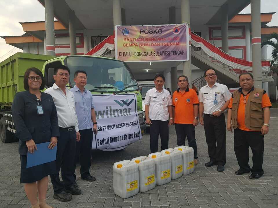 Wilmar International, the world's largest palm oil trader, has through its subsidiary Multi Nabati Sulawesi, delivered aid to victims of the recent earthquake and tsunami in Palu and Donggala in Central Sulawesi. (Photo courtesy of Wilmar)