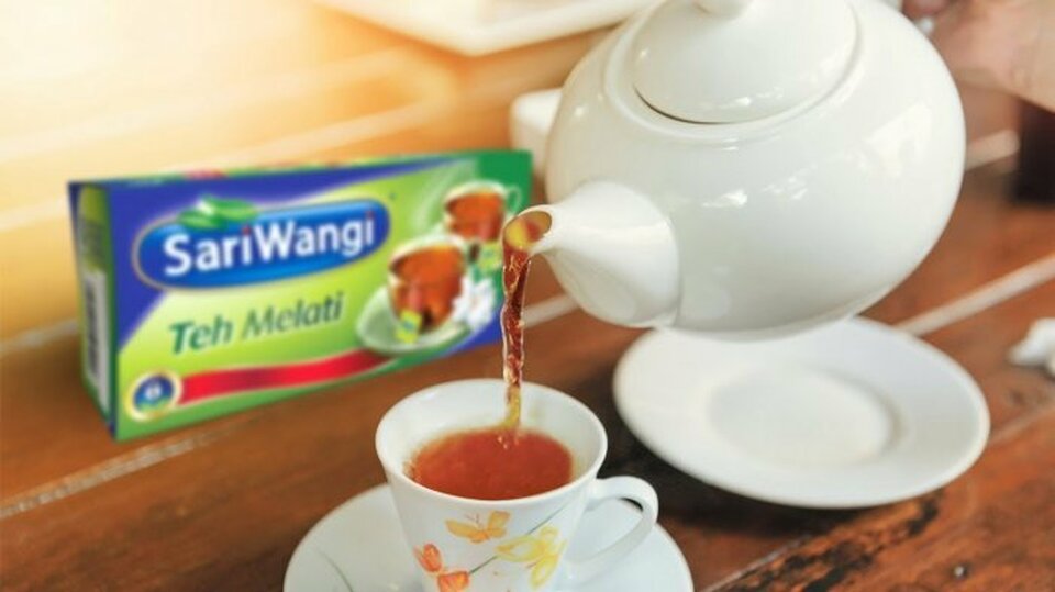 Unilever Indonesia acquired the Sariwangi brand in 1989 and changed the styling of the name, while also introducing several variants, including teh melati, or jasmine tea. (Photo courtesy of Unilever Indonesia)