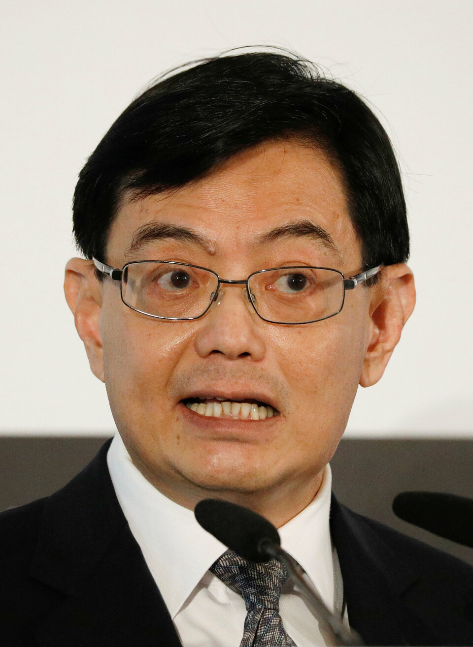 Singapore's Finance Minister Heng Swee Keat gives a keynote speech at the World Bank - Singapore Infrastructure Finance Summit in Singapore April 5, 2018.  (Reuters Photo/Edgar Su)