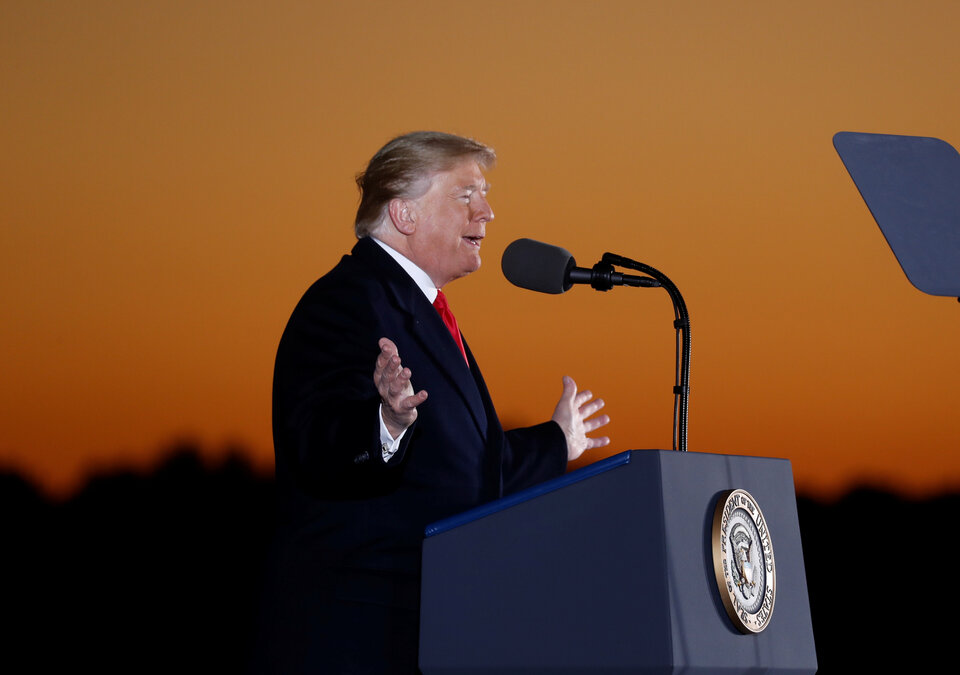 President Donald Trump on Monday rejected projections that climate change will cause severe economic harm to the US economy, findings outlined by a report his own US government published last week. (Reuters Photo/Kevin Lamarque)