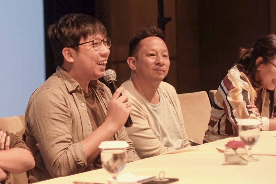 'Keluarga Cemara' director Yandy Laurens, left, and actor Ringgo Agus Rahman at a press conference for the new film at Plaza Indonesia XXI in Central Jakarta on Tuesday (13/11). (Photo courtesy of Jogja-Netpac Asian Film Festival)