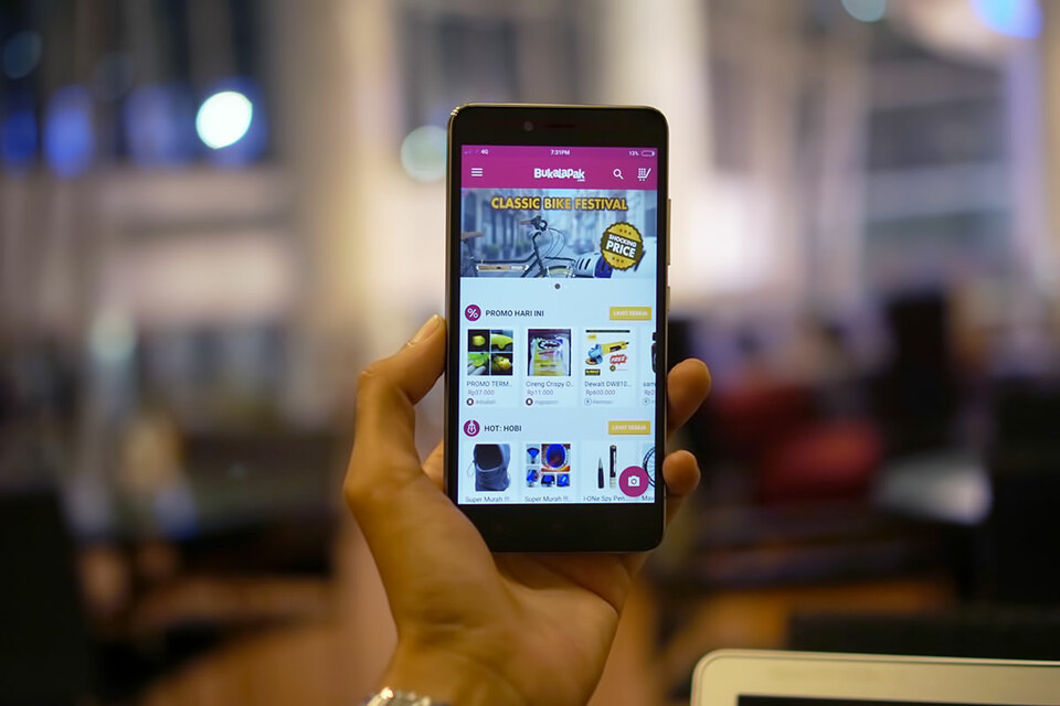 Bukapalak App. Bukalapak management clarified that they are unaware of any plans by Temu to acquire the company.