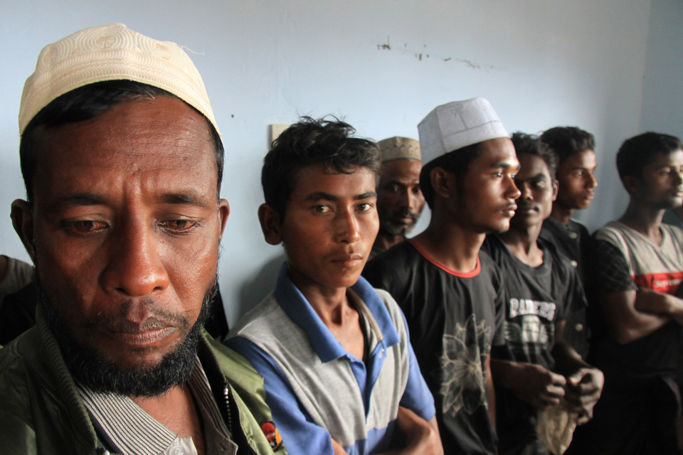 Rohingya refugees in Rayeuk, Aceh. (Antara Photo/Syifa Yulinnas)