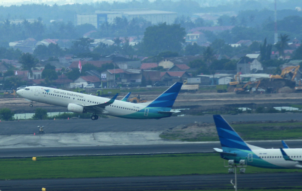 Garuda Indonesia has canceled its remaining order for 49 Boeing 737 Max 8 planes, citing safety concerns. (Antara Photo/Muhammad Iqbal)