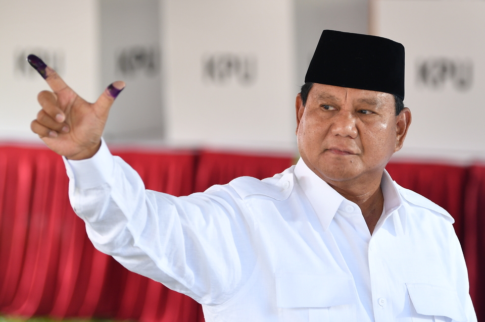 Prabowo Subianto cast his vote this morning at a polling station near his mansion in Curug, Bogor. (Antara Foto/Sigid Kurniawan)