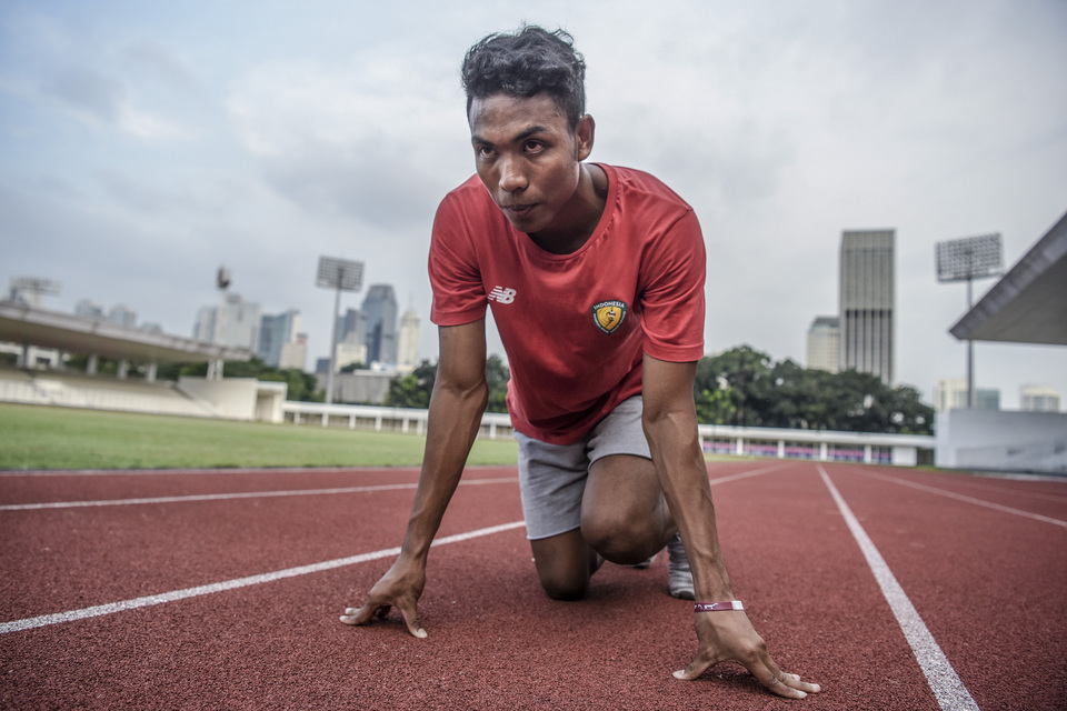 Indonesian sprinter Lalu Muhammad Zohri conducted a training session at the Madya Stadium in Bung Karno Sports Complex, Central Jakarta on Tuesday (07/05). Lalu Muhammad Zohri is confirmed to qualify for the 2020 Tokyo Olympics following his success to finish third with 10.03 seconds on the 100 meter in the men final at the Seiko Golden Osaka Grand Prix on Sunday. (Antara Photo/Muhammad Adimaja)