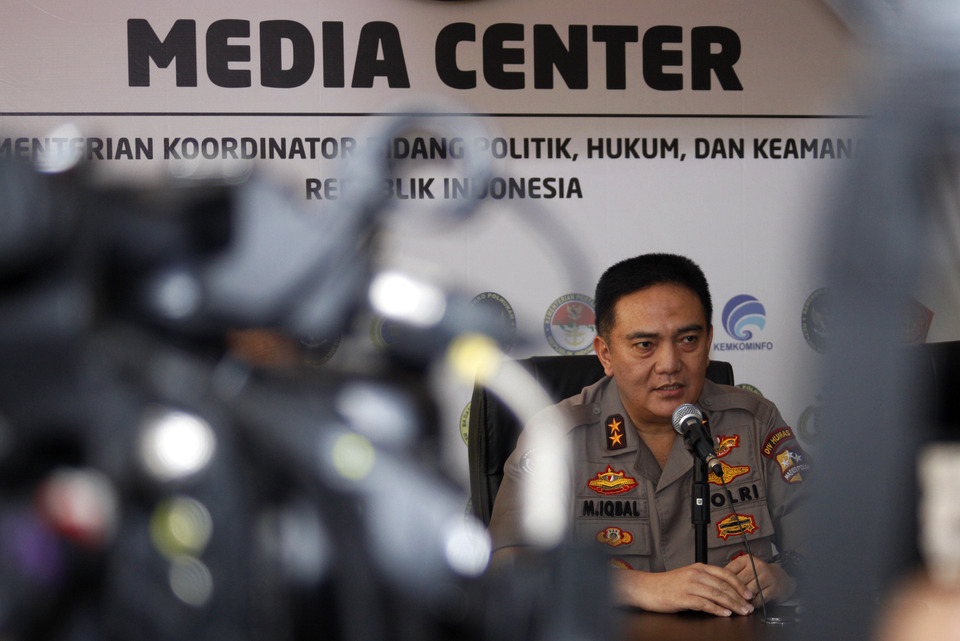 National Police spokesman Insp. Gen. M. Iqbal speaks with journalists in Jakarta on Thursday. (Antara Photo/Yulius Satria Wijaya)