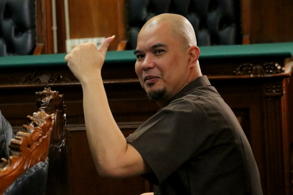 Prosecutors initially demanded a one-and-half-year sentence for Ahmad Dhani for having violated the Law on Electronic Information and Transactions. (Antara Photo/Didik Suhartono)
