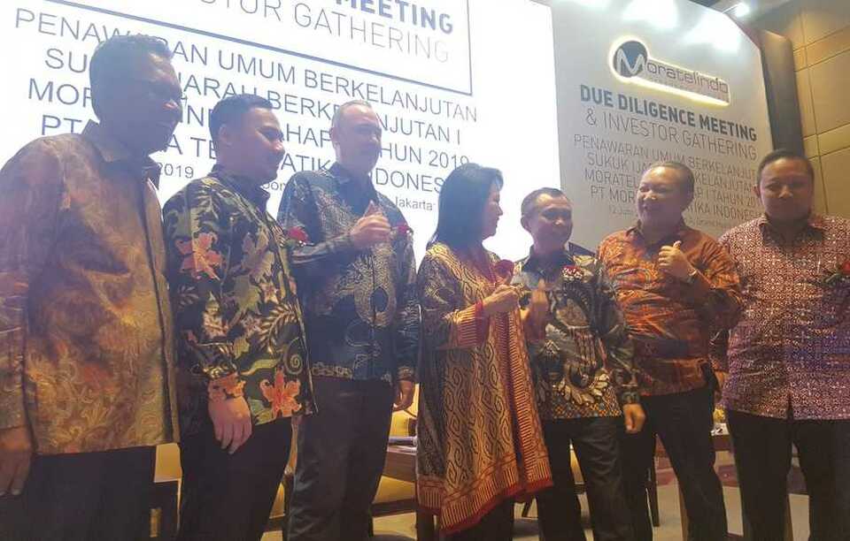 Executives of Moratelindo attend a public exposé of the company's planned bond sale in Jakarta on Wednesday. (BeritaSatu.com Photo/Wishnu Bagus Prasetyo)