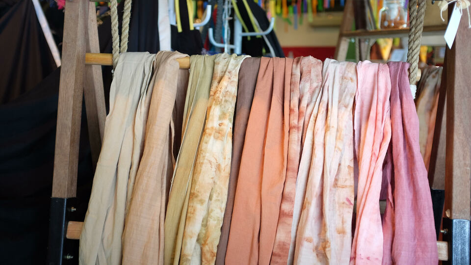 Indonesia's textile industry entered the year with high optimism, which was subsequently followed by steady growth, but the ongoing trade war between the United States and China may present some obstacles. (Photo courtesy of Unsplash/Nafinia Putra)