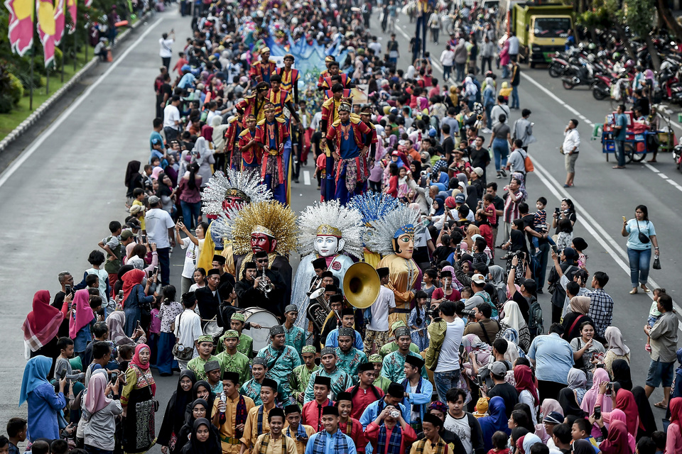 The Jakarnaval on Sunday. (Antara Photo/Galih Pradipta)